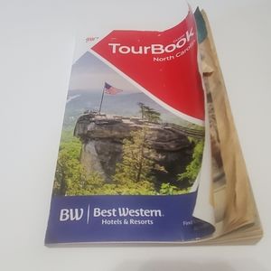 5/$15 AAA North Carolina TourBook 2019 Edition Paperback